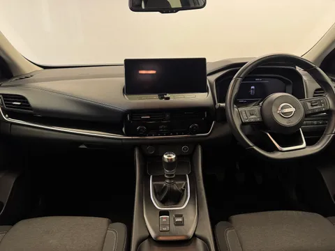 YC72VDK Nissan Qashqai 1.3 DiG-T MH N-Connecta 5dr Thumbnail #3