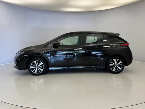 BK22LXP Nissan LEAF 110kW Acenta 40kWh 5dr Auto [6.6kw Charger] Thumbnail #5