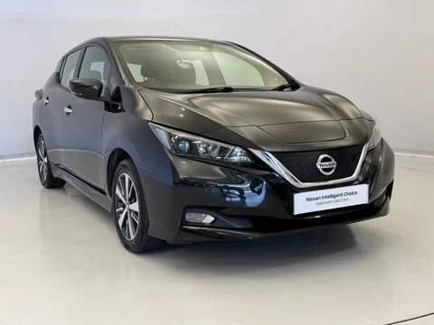 BK22LXP Nissan LEAF 110kW Acenta 40kWh 5dr Auto [6.6kw Charger] Thumbnail #2