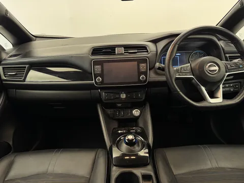 3 of 35 for Nissan LEAF 110kW Shiro 39kWh 5dr Auto