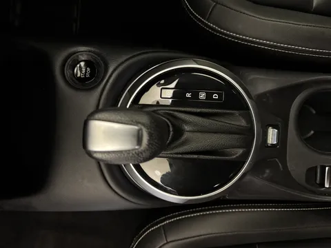 DY73GWL Nissan Juke 1.6 Hybrid Tekna 5dr Auto Thumbnail #13