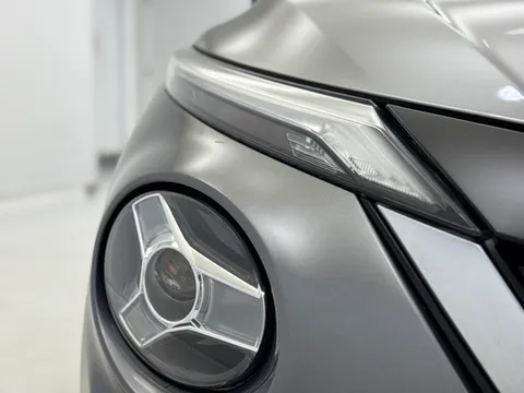 DY73GWL Nissan Juke 1.6 Hybrid Tekna 5dr Auto Thumbnail #31