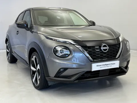 DY73GWL Nissan Juke 1.6 Hybrid Tekna 5dr Auto Thumbnail #2