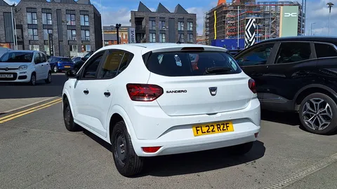 FL22RZF Dacia Sandero 1.0 SCe Essential 5dr Thumbnail #2