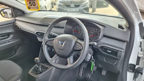 FL22RZF Dacia Sandero 1.0 SCe Essential 5dr Thumbnail #16