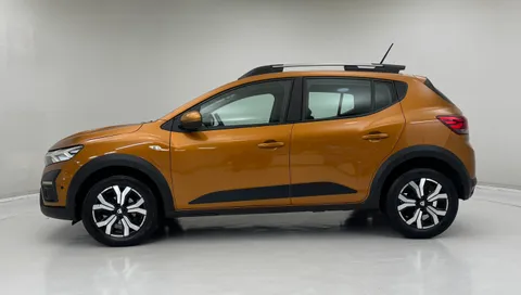 DL22LZU Dacia Sandero Stepway 1.0 TCe Prestige 5dr Thumbnail #4