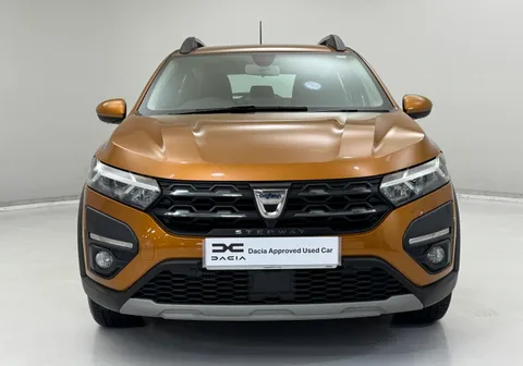 DL22LZU Dacia Sandero Stepway 1.0 TCe Prestige 5dr Thumbnail #2