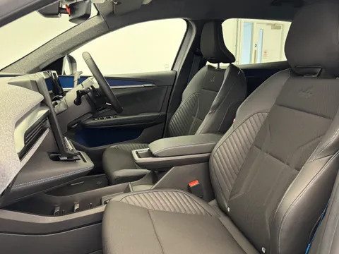 DF74KUS Renault Scenic E-Tech 160kW Esprit Alpine 87kWh Long Range 5dr Auto Thumbnail #13
