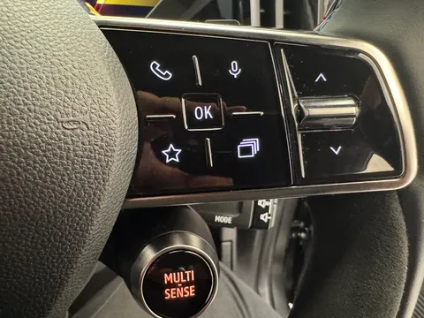 DF74KUS Renault Scenic E-Tech 160kW Esprit Alpine 87kWh Long Range 5dr Auto Thumbnail #20