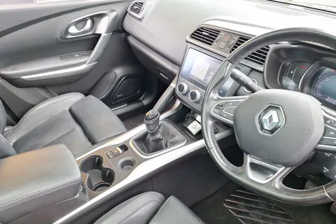12 of 40 for Renault Kadjar 1.3 TCE GT Line 5dr