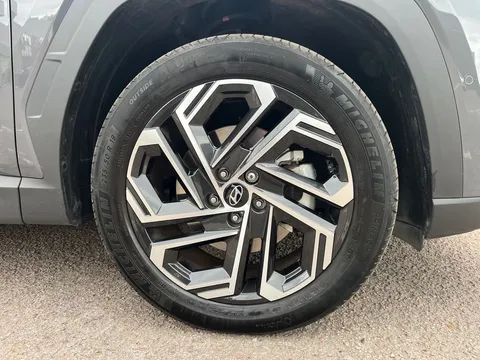 EF25CYT Hyundai Tucson 1.6T Plug-in Hybrid Ultimate 5dr Auto Thumbnail #6
