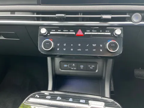 EF25CYT Hyundai Tucson 1.6T Plug-in Hybrid Ultimate 5dr Auto Thumbnail #24