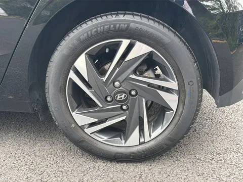 EF71AWH Hyundai i20 1.0T GDi 48V MHD SE Connect 5dr DCT Thumbnail #16