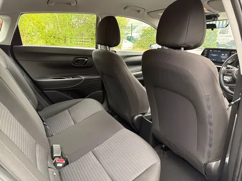 EF71AWH Hyundai i20 1.0T GDi 48V MHD SE Connect 5dr DCT Thumbnail #18