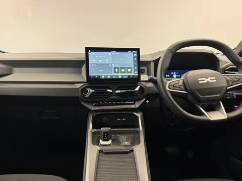 DV75PVK Dacia Bigster 1.8 Hybrid 155 Journey 5dr Auto Thumbnail #11