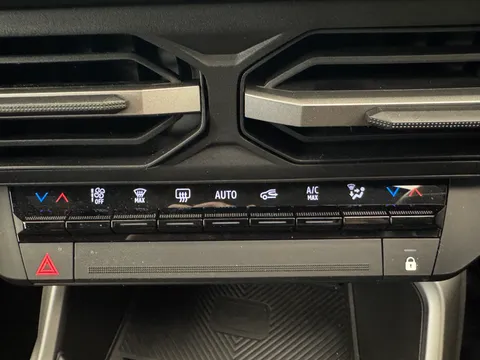 DV75PVK Dacia Bigster 1.8 Hybrid 155 Journey 5dr Auto Thumbnail #18