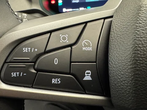 DV75PVK Dacia Bigster 1.8 Hybrid 155 Journey 5dr Auto Thumbnail #21