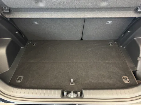 DX75XHP Hyundai i20 1.0T GDi 90 Tech Line 5dr Thumbnail #10