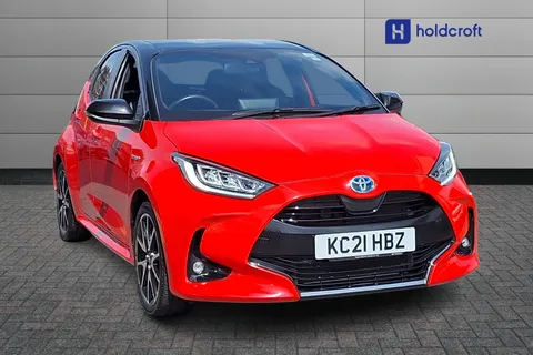 KC21HBZ Toyota Yaris 1.5 Hybrid Launch Edition 5dr CVT Thumbnail #2