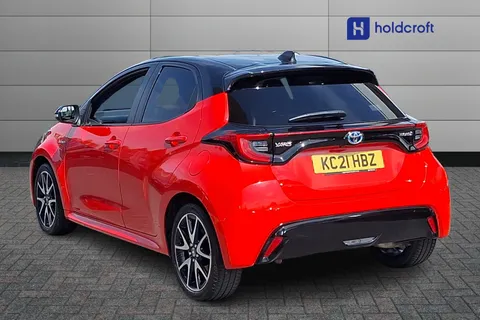 KC21HBZ Toyota Yaris 1.5 Hybrid Launch Edition 5dr CVT Thumbnail #3