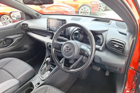 KC21HBZ Toyota Yaris 1.5 Hybrid Launch Edition 5dr CVT Thumbnail #25