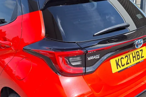 KC21HBZ Toyota Yaris 1.5 Hybrid Launch Edition 5dr CVT Thumbnail #27