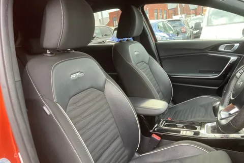 CE73LHD Kia Ceed 1.5T GDi ISG GT-Line 5dr Thumbnail #24