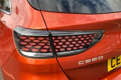 CE73LHD Kia Ceed 1.5T GDi ISG GT-Line 5dr Thumbnail #33