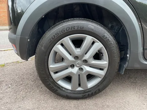 DY72NDZ Dacia Sandero Stepway 1.0 TCe Bi-Fuel Comfort 5dr Thumbnail #32