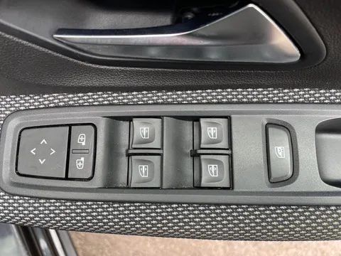 DY72NDZ Dacia Sandero Stepway 1.0 TCe Bi-Fuel Comfort 5dr Thumbnail #17