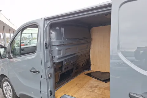 VA23CFF Renault Trafic SL30 Blue dCi 130 Advance Van Thumbnail #21