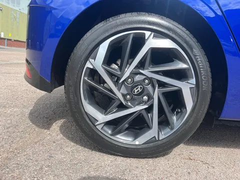 MK71NUM Hyundai i20 1.0T GDi 48V MHD Premium 5dr Thumbnail #6