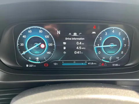 MK71NUM Hyundai i20 1.0T GDi 48V MHD Premium 5dr Thumbnail #13