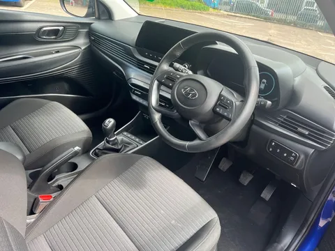 MK71NUM Hyundai i20 1.0T GDi 48V MHD Premium 5dr Thumbnail #16
