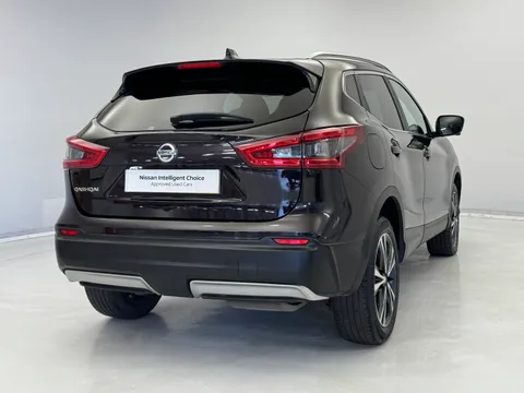 6 of 36 for Nissan Qashqai 1.5 dCi N-Connecta 5dr