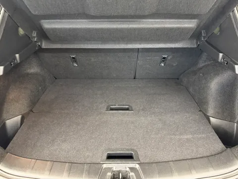 10 of 36 for Nissan Qashqai 1.5 dCi N-Connecta 5dr