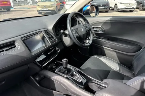 2 of 38 for Honda Hr-V 1.5 i-VTEC EX 5dr