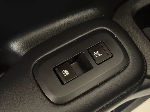 PX25ZYV Hyundai Santa Fe 1.6 TGDi Hybrid Calligraphy 5dr 4WD Auto Thumbnail #16