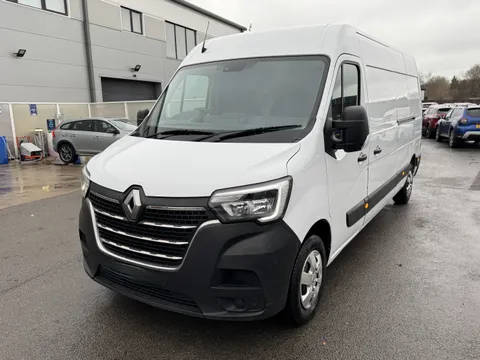HT23KCG Renault Master LM35dCi 135 Business+ Medium Roof Van Thumbnail #2