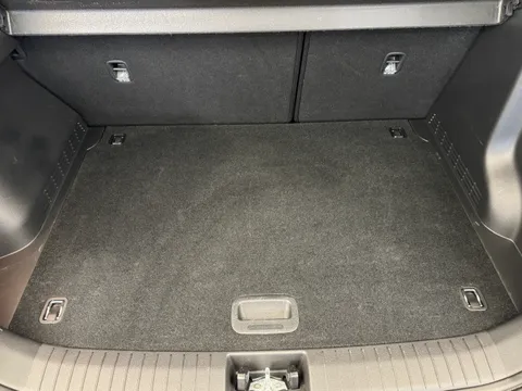 FX22ZFA Hyundai Kona 1.6 GDi Hybrid Premium 5dr DCT Thumbnail #10