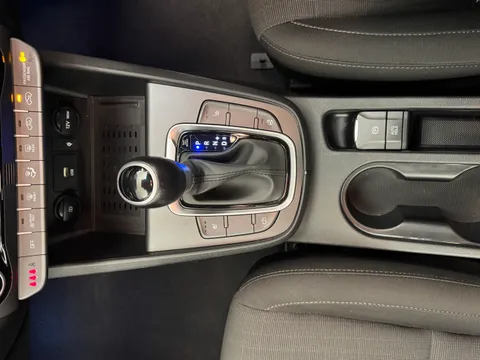 FX22ZFA Hyundai Kona 1.6 GDi Hybrid Premium 5dr DCT Thumbnail #16