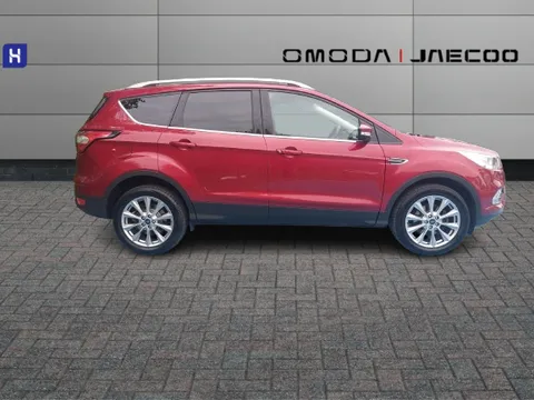 DE69XFS Ford Kuga 1.5 EcoBoost Titanium Edition 5dr 2WD Thumbnail #9