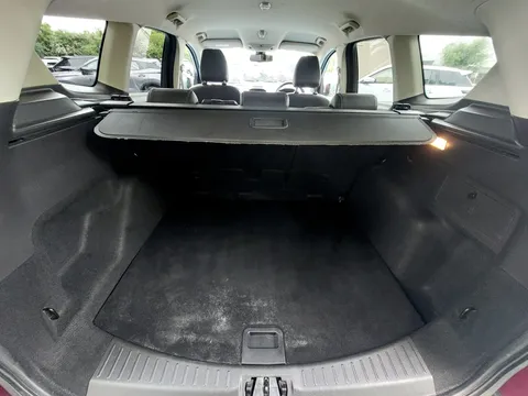 DE69XFS Ford Kuga 1.5 EcoBoost Titanium Edition 5dr 2WD Thumbnail #16