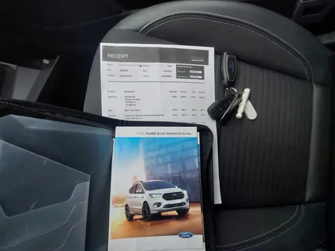 DE69XFS Ford Kuga 1.5 EcoBoost Titanium Edition 5dr 2WD Thumbnail #18