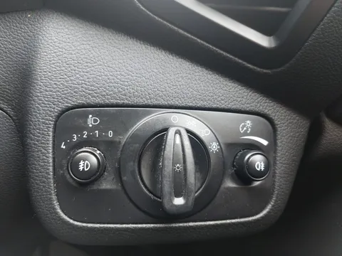 DE69XFS Ford Kuga 1.5 EcoBoost Titanium Edition 5dr 2WD Thumbnail #27