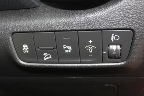 16 of 36 for HYUNDAI KONA 1.0 TGDi 48V MHEV SE Connect 5dr