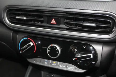 24 of 36 for HYUNDAI KONA 1.0 TGDi 48V MHEV SE Connect 5dr