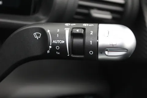 DL25YZZ Hyundai Inster 85kW 02 49kWh 5dr Auto Thumbnail #20