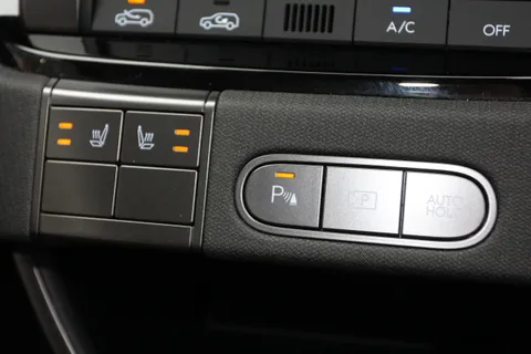 DL25YZZ Hyundai Inster 85kW 02 49kWh 5dr Auto Thumbnail #23