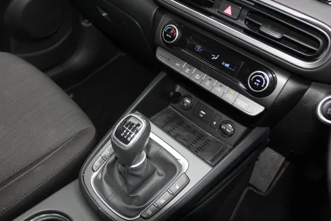 22 of 36 for Hyundai Kona 1.0 TGDi 48V MHEV Premium 5dr
